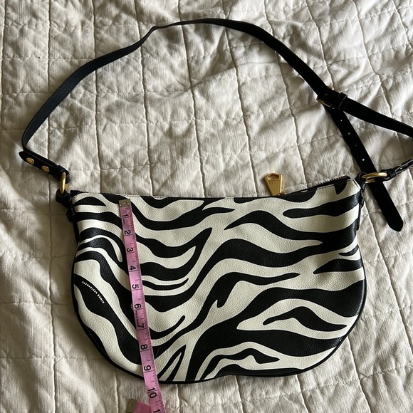 Aimee Keatrnberg You’re A Star Zebra Hobo Bag - Picture 3 of 8